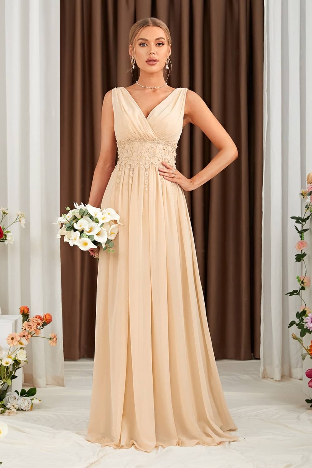 Robe avec Lacet dans le Dos